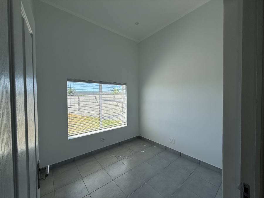 3 Bedroom Property for Sale in Hartenbos Heuwels Western Cape
